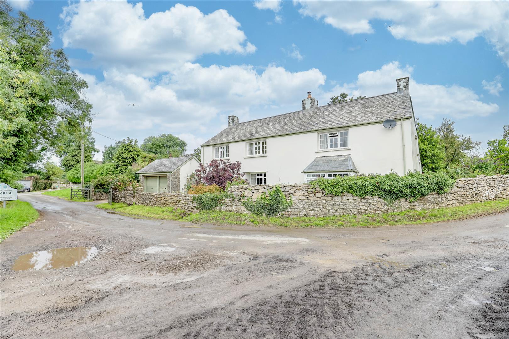 Watts & Llampha Cottage, Llampha, Nr Ewenny, Vale Of